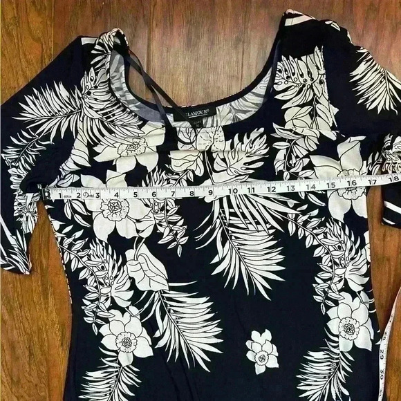 Glamour Navy and White Floral Print Maxi Dress With Bell Sleeves - Picture 4 of 10